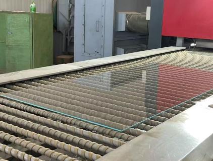 Vidrio solar fotovoltaico curvo para pádel y vidrio de seguridad laminado para suministro de proyectos modernos
