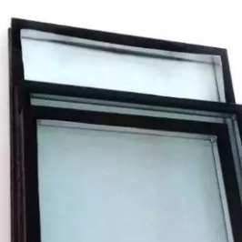 الزجاج العازل 