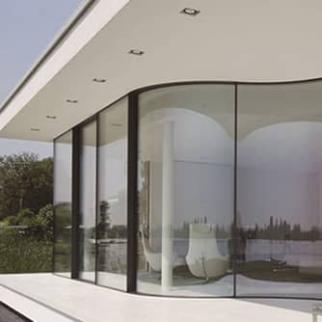 ИЗОГНУТОЕ СТЕКЛО