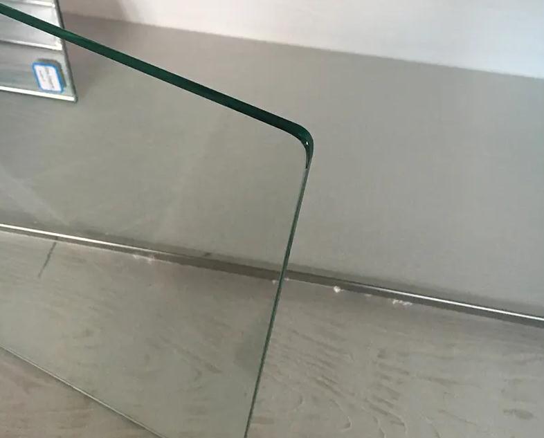 LAMINATED GLASS